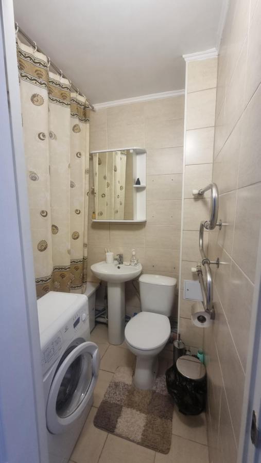 Apart Рядом С Mega Аlma-Ata Almaty Luaran gambar